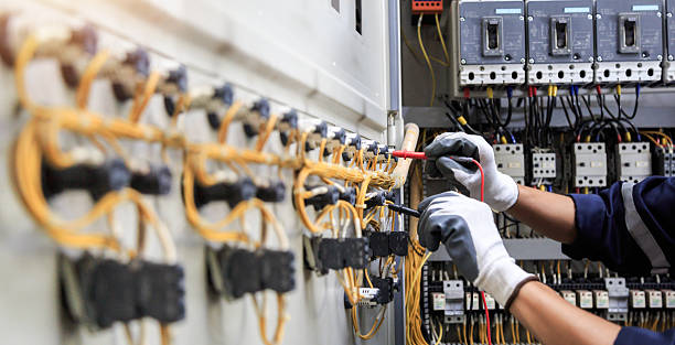 Professional Electrician technician working in Fairview Park, OH